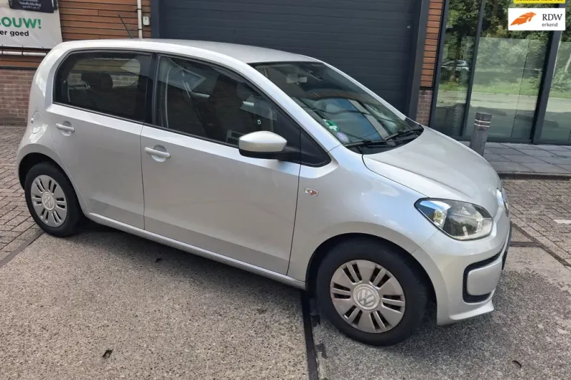 Volkswagen Up! (2016)