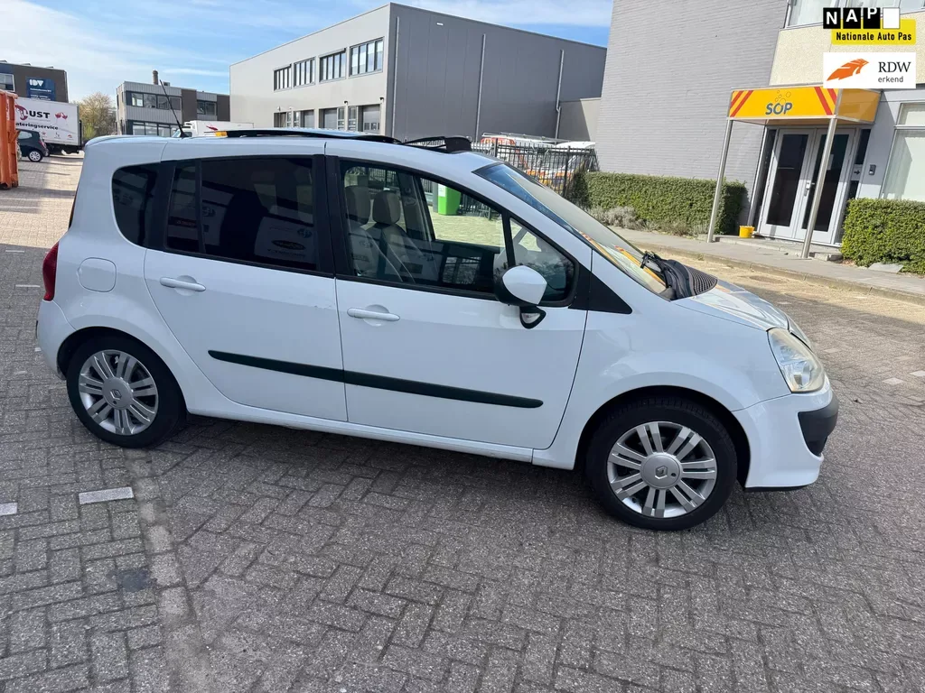 Renault Grand Modus (2009) — foto 1
