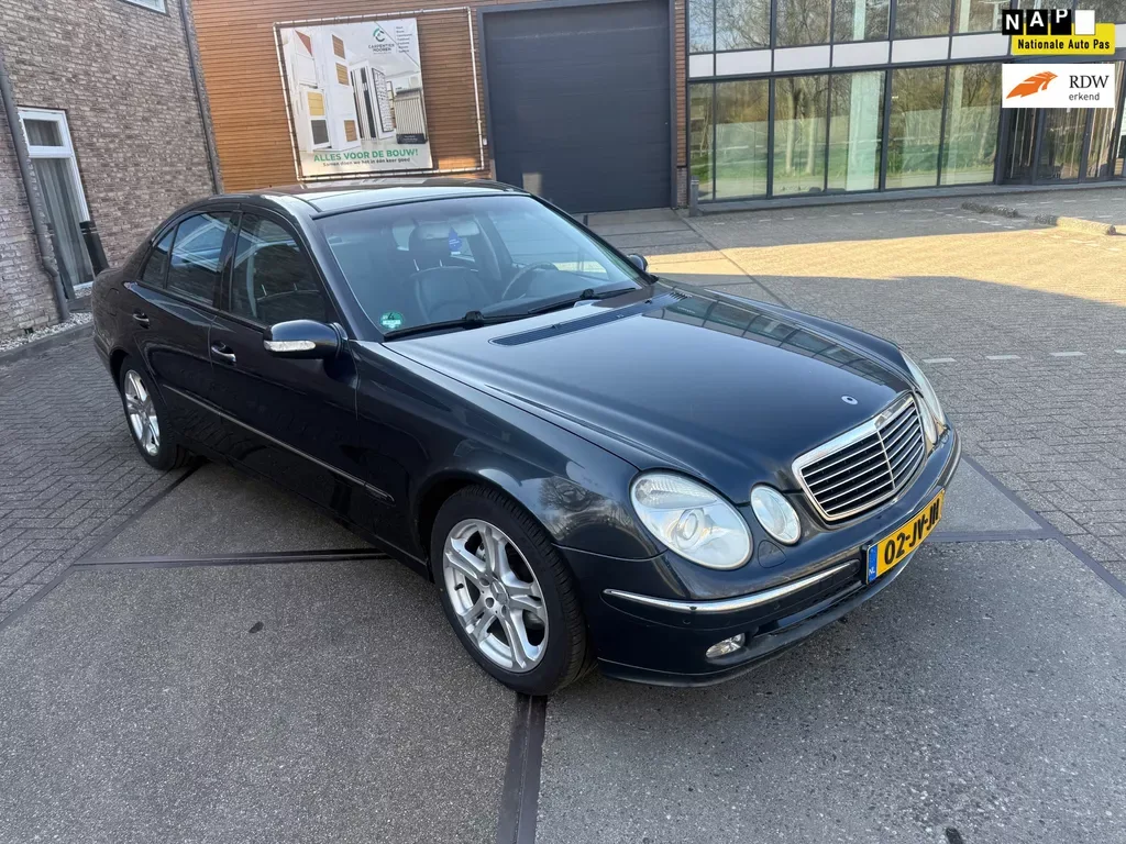 Mercedes-Benz E-Klasse (2002) — foto 1