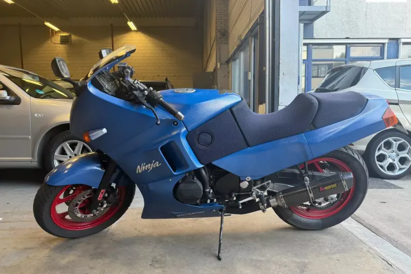 Kawasaki GPX 600 (1991)