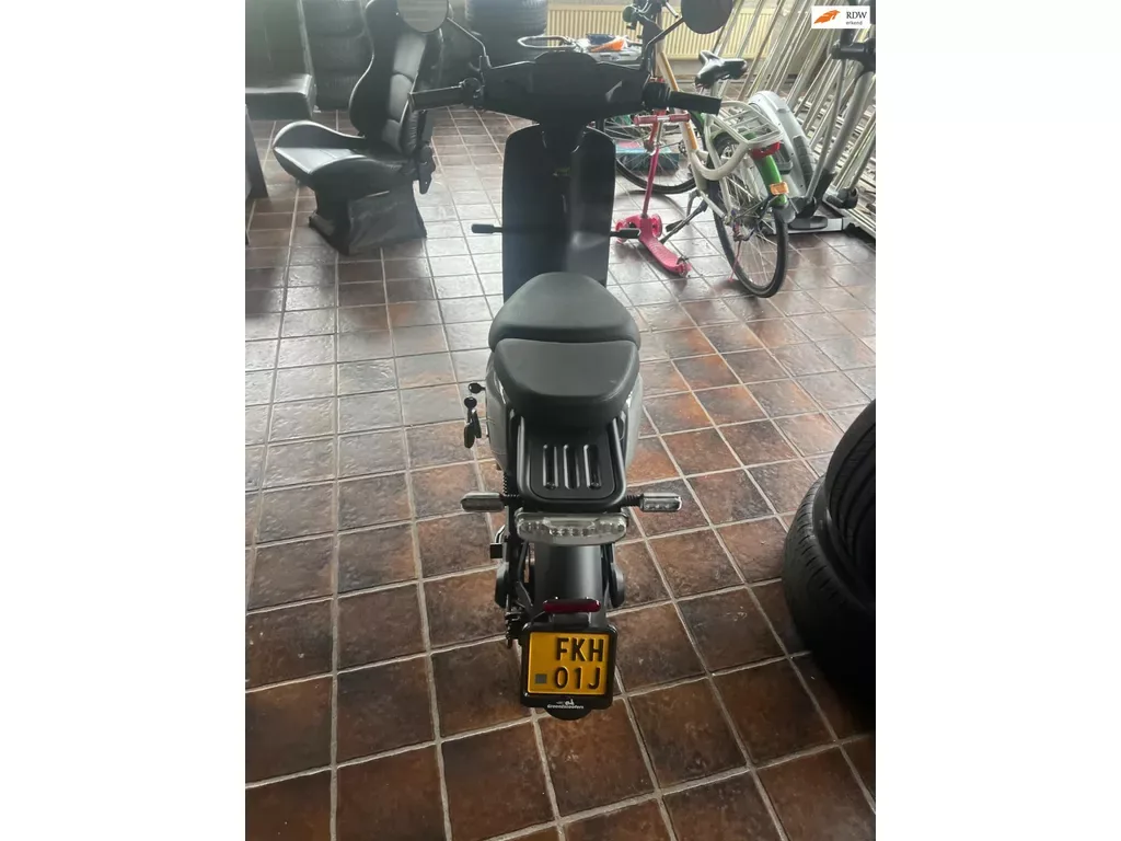 Super SOCO Bromscooter CUmini (2024) — foto 1