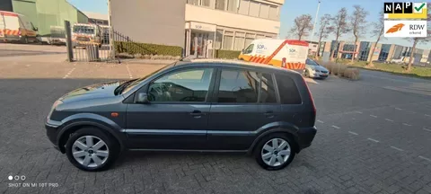 Ford Fusion (2007) — foto 1
