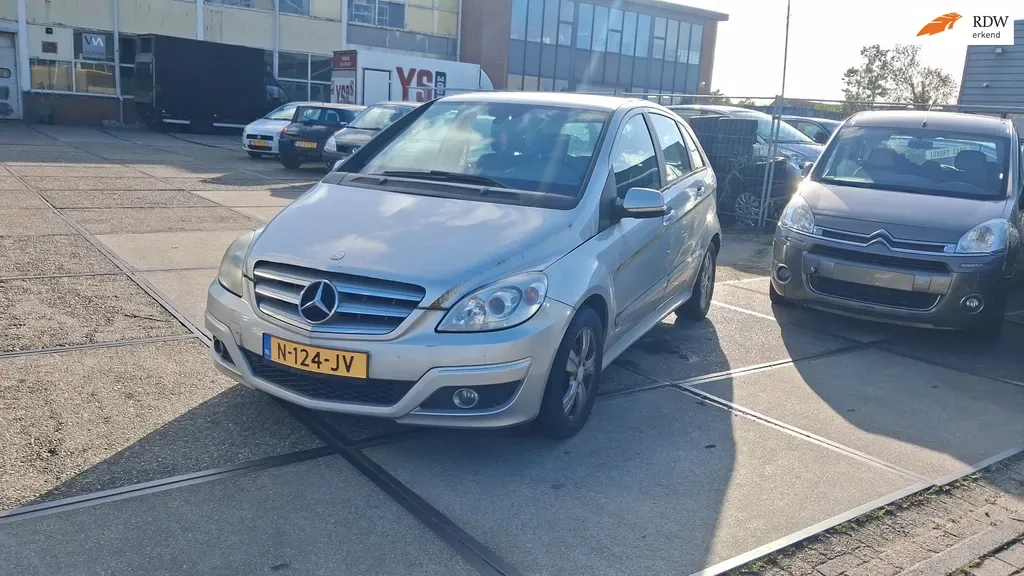 Mercedes-Benz B-Klasse (2009) — foto 1