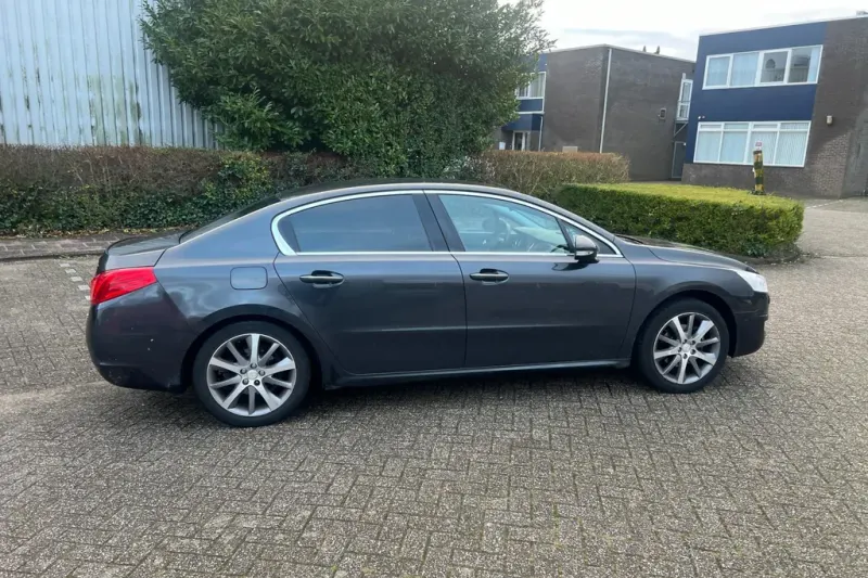 Peugeot 508 (2011)