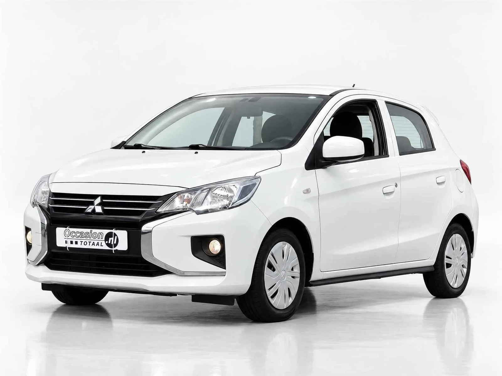 Mitsubishi Space Star (2023) — foto 1
