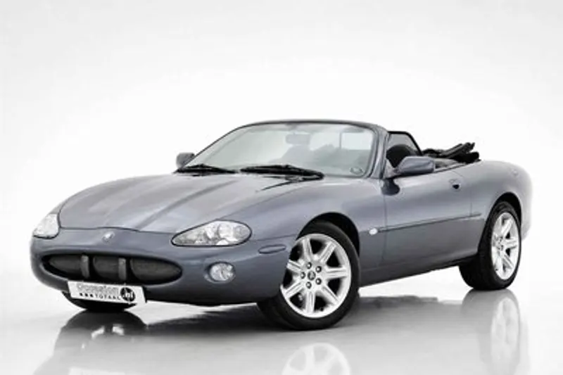 Jaguar XK8 (1997)
