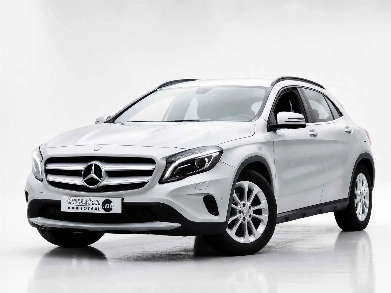 Mercedes-Benz GLA-Klasse (2015) — foto 1
