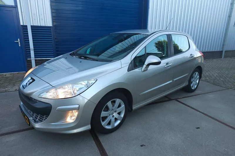 Peugeot 308 (2009)