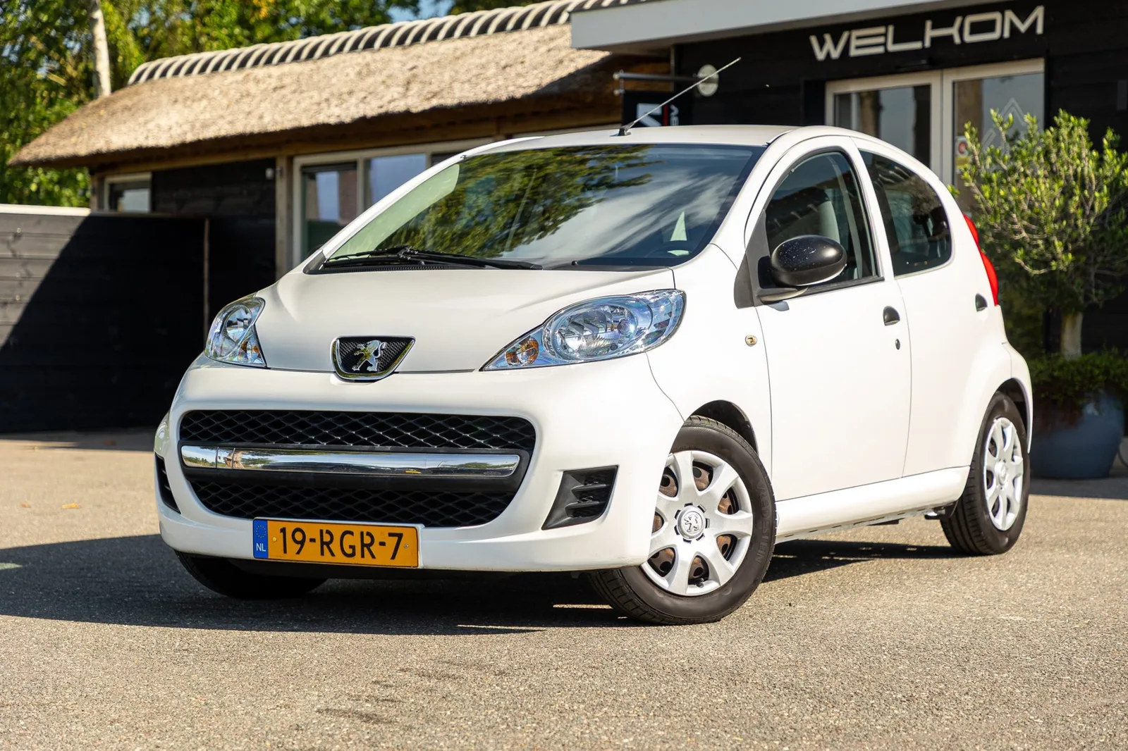Peugeot 107 (2011) — foto 1