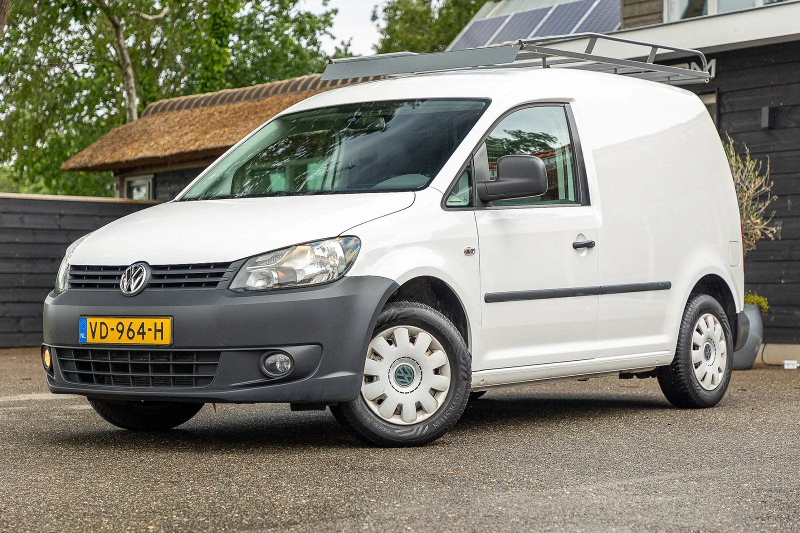 Volkswagen Caddy (2013) — foto 1