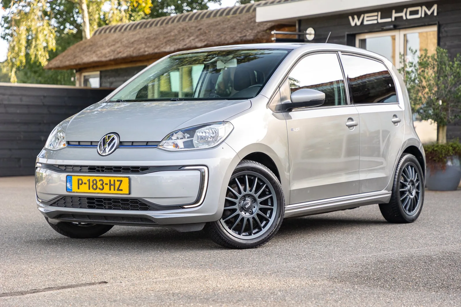 Volkswagen e-Up! (2017) — foto 1