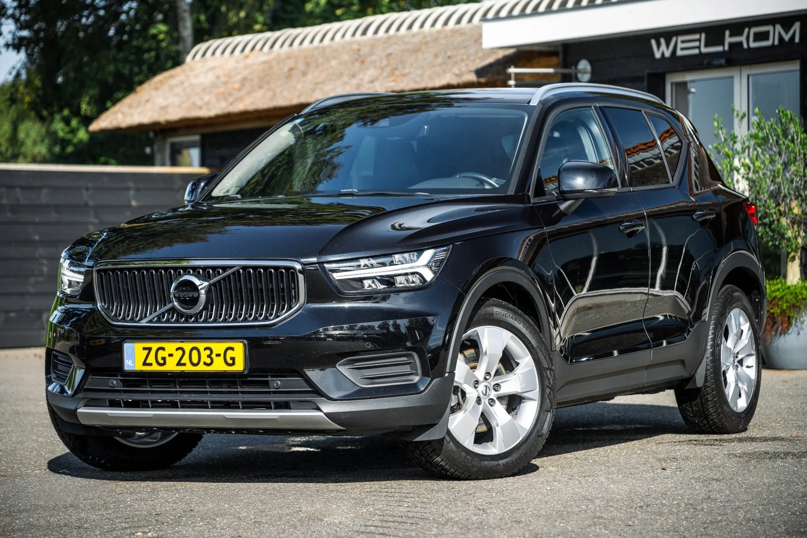 Volvo XC40 (2019) — foto 1
