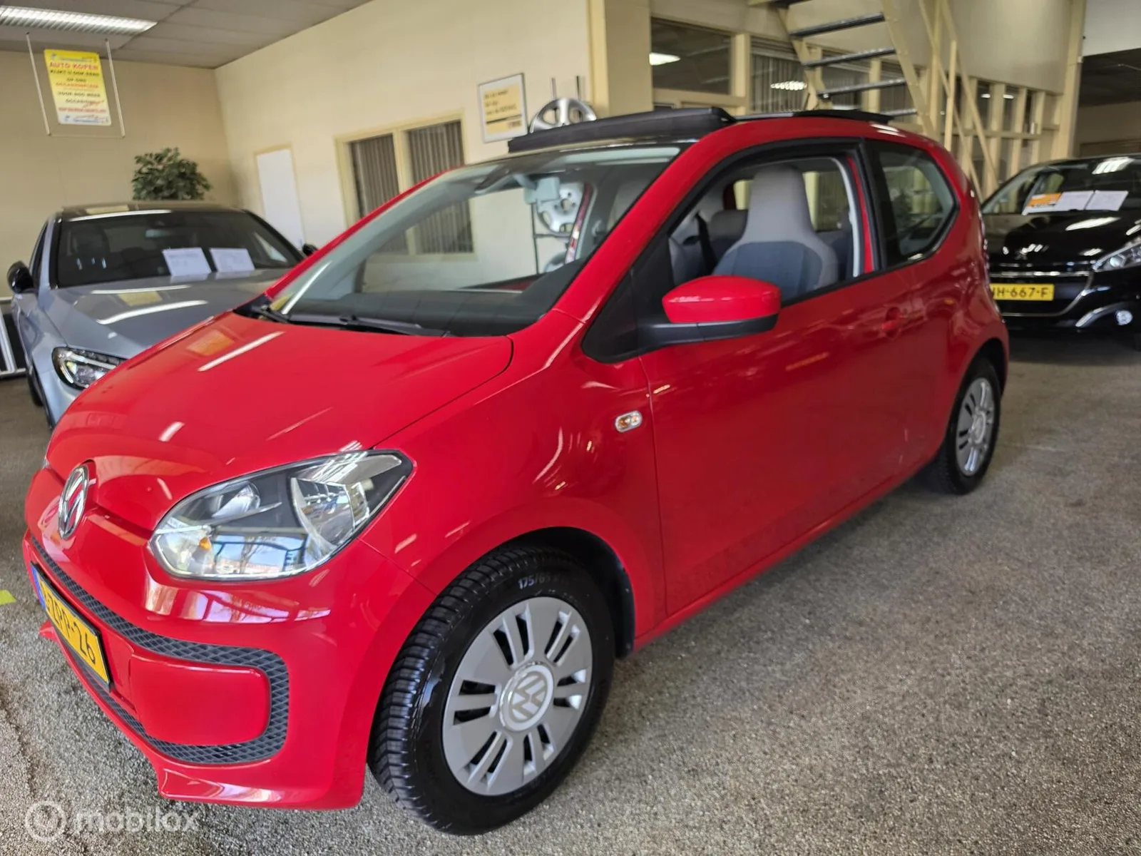 Volkswagen Up! (2015) — foto 1