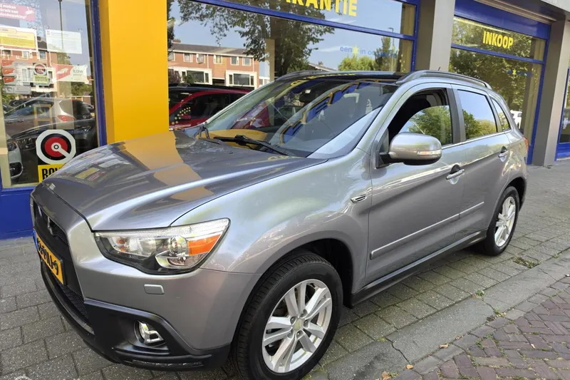 Mitsubishi ASX (2011)