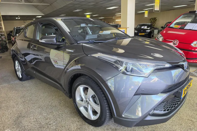 Toyota C-HR (2017)