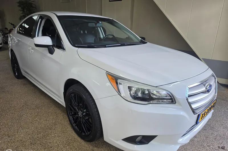 Subaru Legacy (2015)