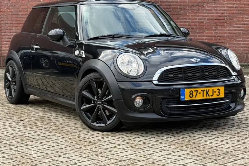 MINI Cooper (2012)