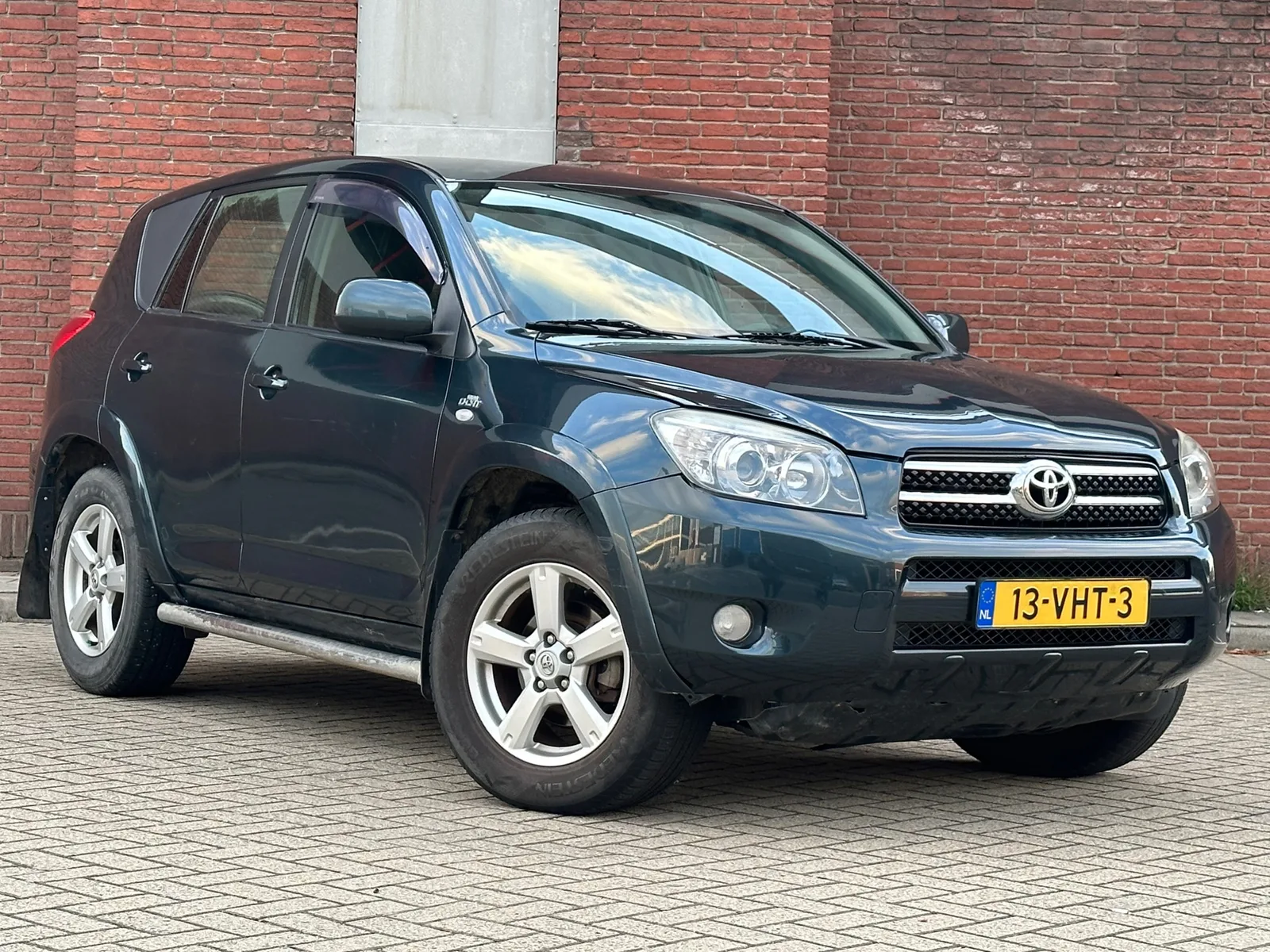 Toyota RAV4 (2007) — foto 1