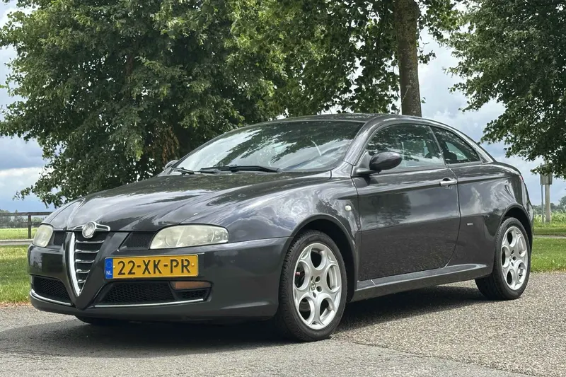 Alfa Romeo GT (2007)