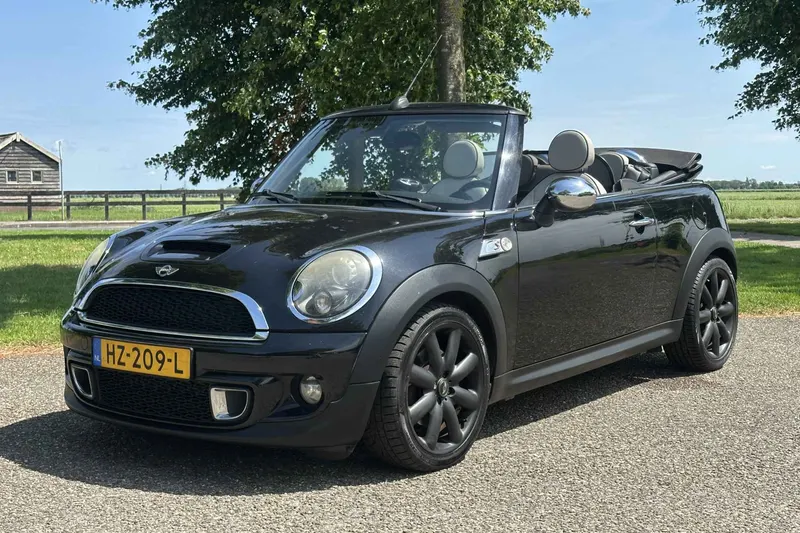MINI Cooper (2011)