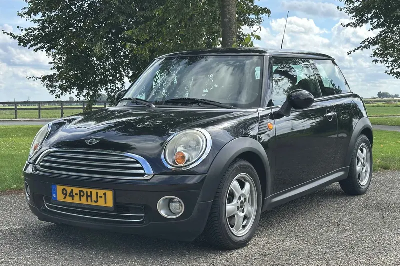 MINI Cooper (2009)