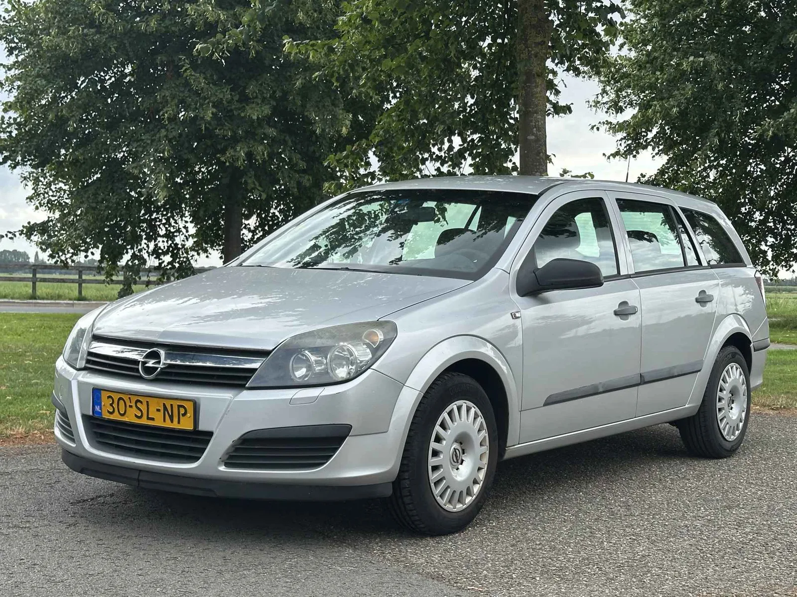 Opel Astra (2006) — foto 1