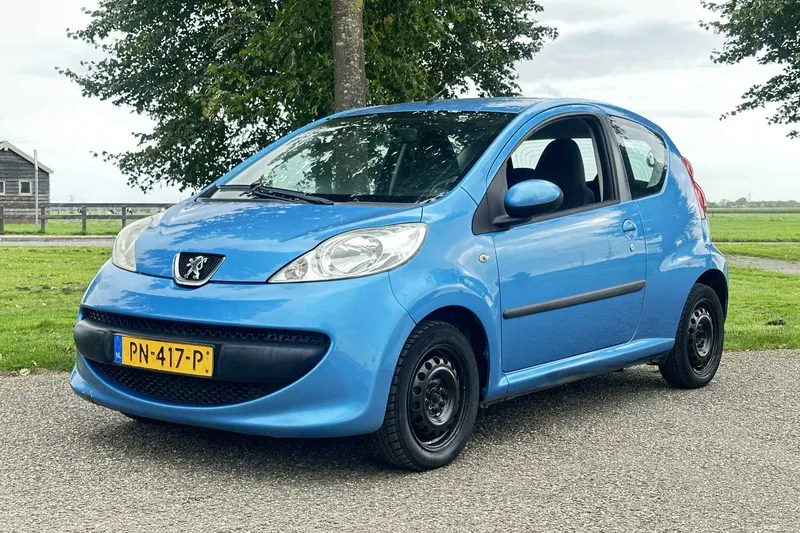 Peugeot 107 (2006)