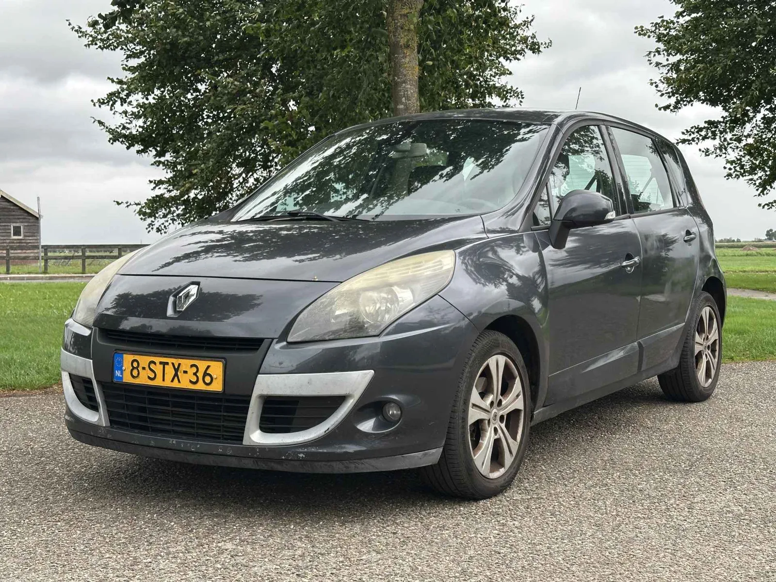 Renault Scénic (2010) — foto 1