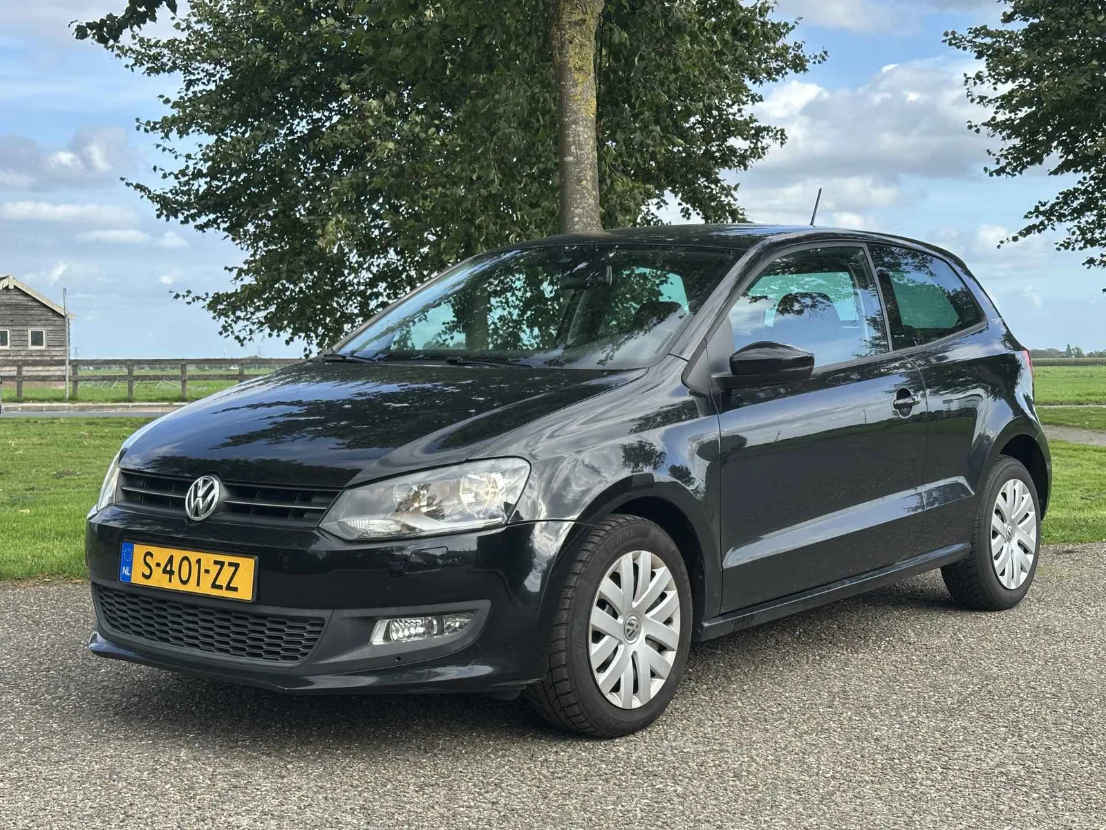 Volkswagen Polo (2010) — foto 1