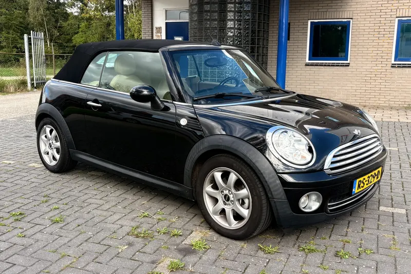 MINI Cabrio (2009)