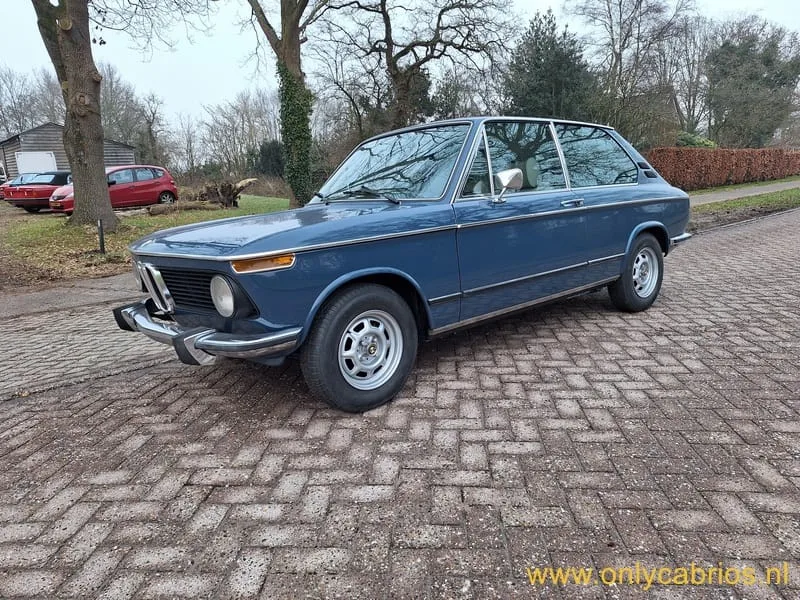 BMW 2002 (1974) — foto 1