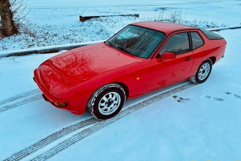 Porsche 924 (1983)