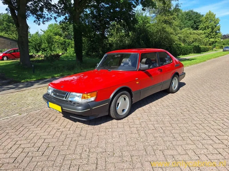 Saab 900 (1993) — foto 1
