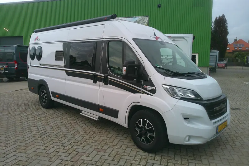 Malibu Van (2018)