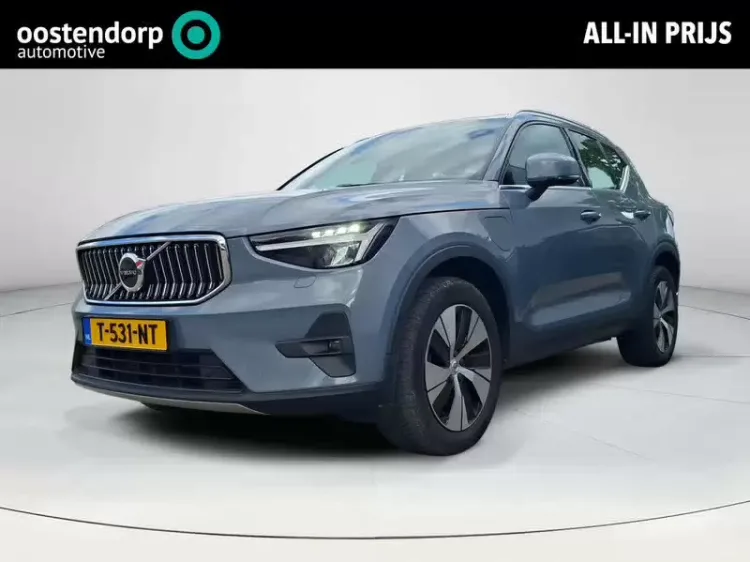 Volvo XC40 (2023) — foto 1