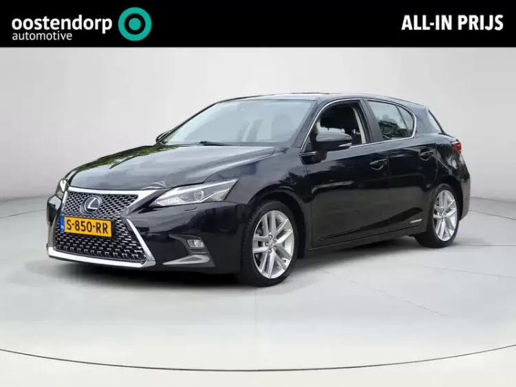 Lexus CT (2018) — foto 1