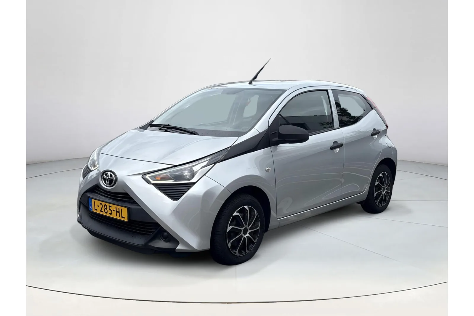 Toyota Aygo (2021) — foto 1