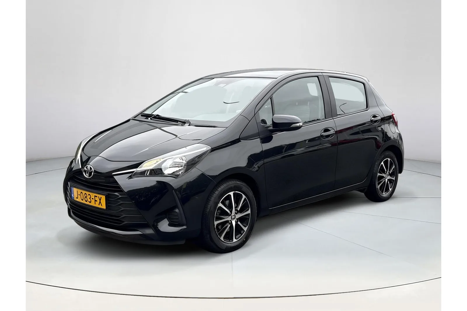 Toyota Yaris (2020) — foto 1