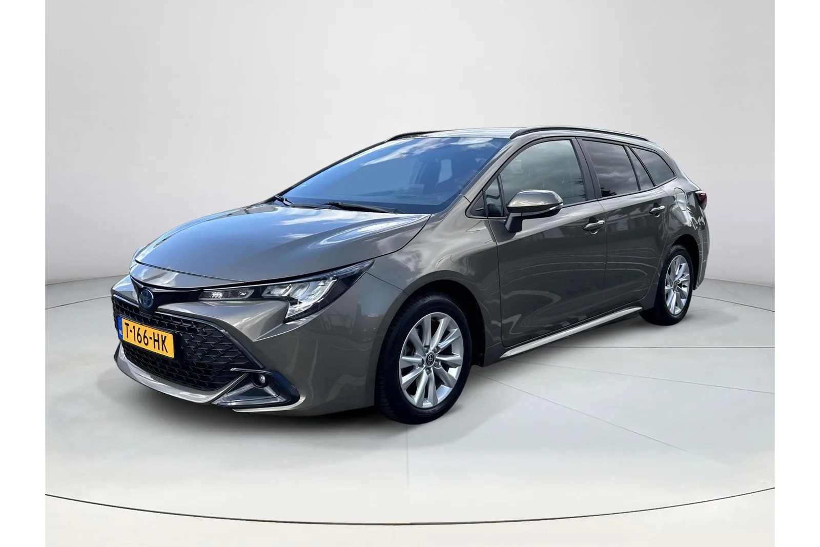 Toyota Corolla (2023) — foto 1
