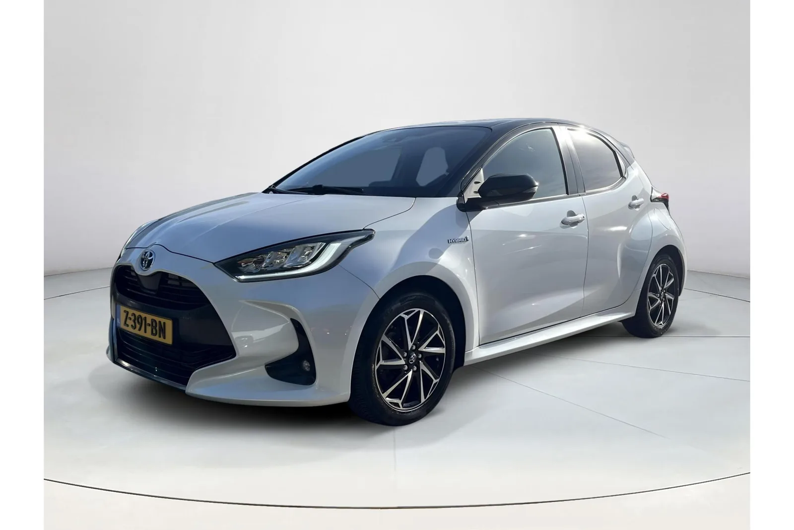 Toyota Yaris (2021) — foto 1