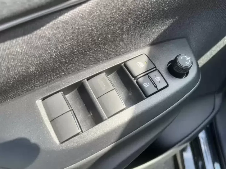 Mazda 2 Hybrid (2026) — foto 1