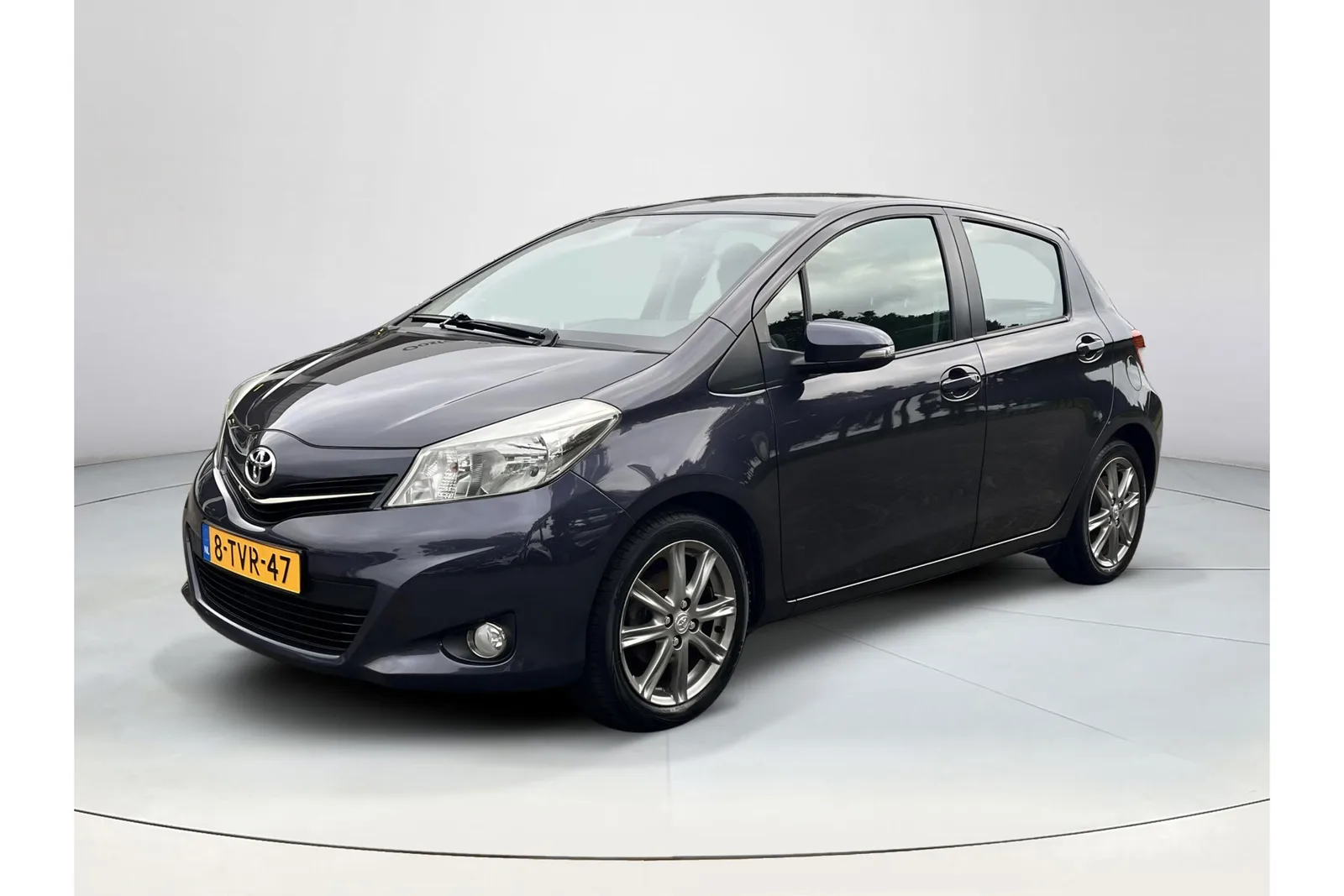 Toyota Yaris (2012) — foto 1