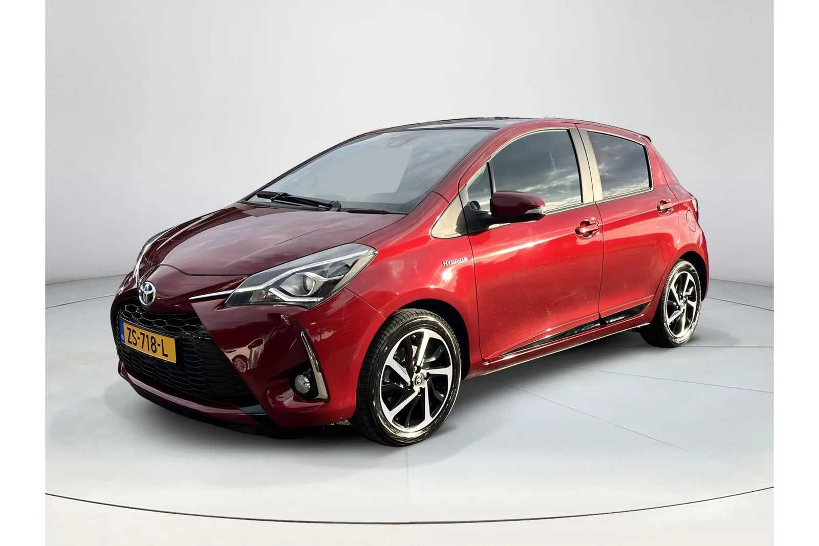Toyota Yaris (2019) — foto 1