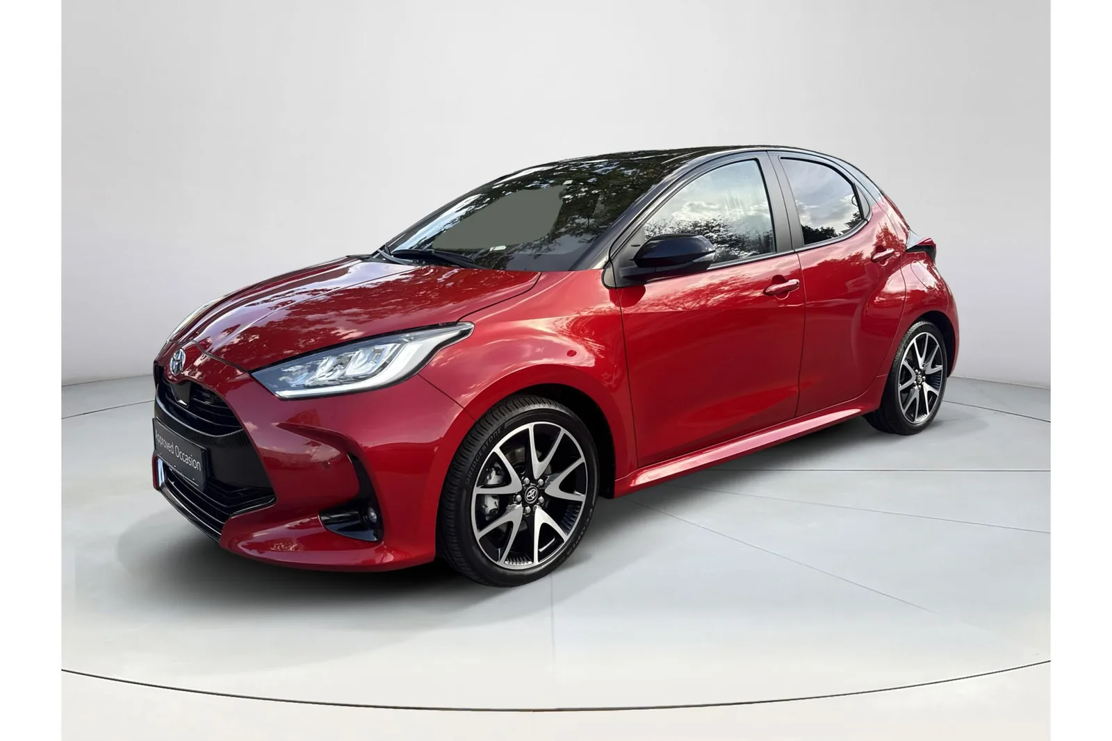 Toyota Yaris (2022) — foto 1
