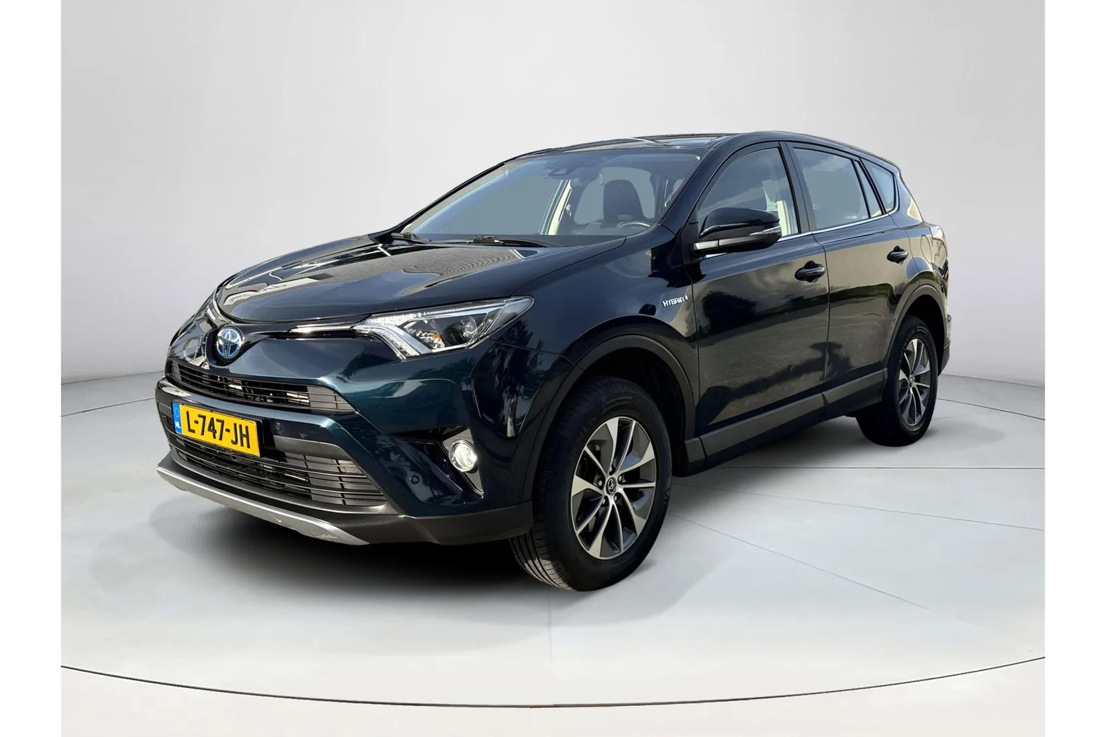 Toyota RAV4 (2018) — foto 1