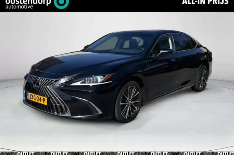 Lexus ES (2024)