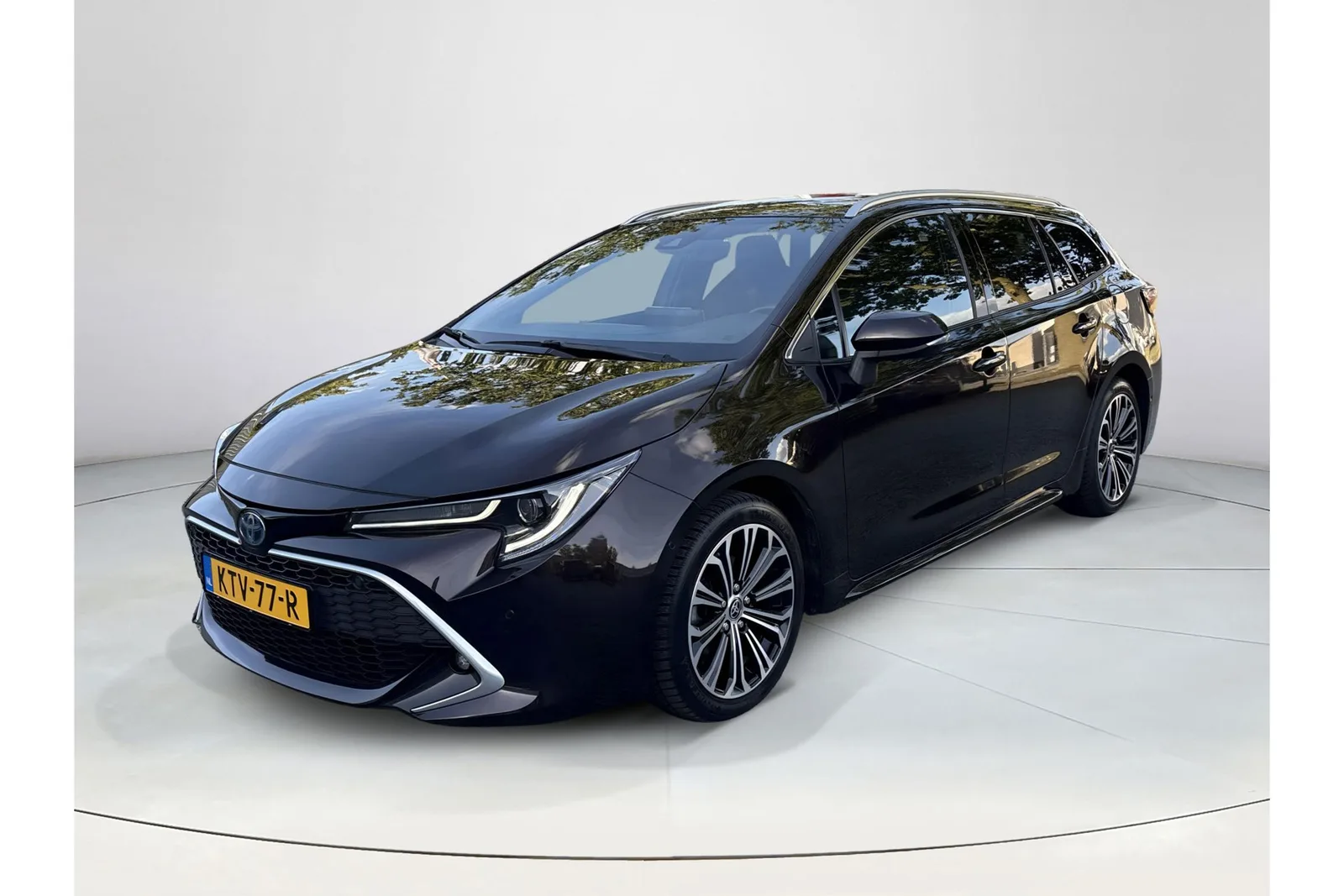 Toyota Corolla (2023) — foto 1