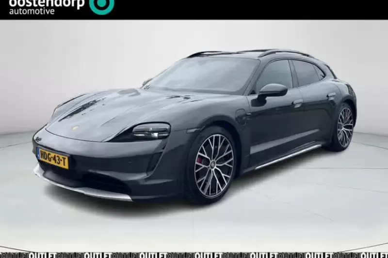 Porsche Taycan Cross Turismo (2023)