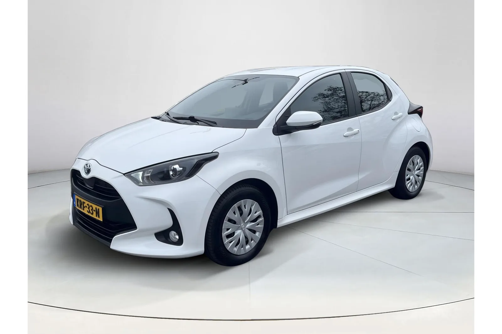 Toyota Yaris (2022) — foto 1