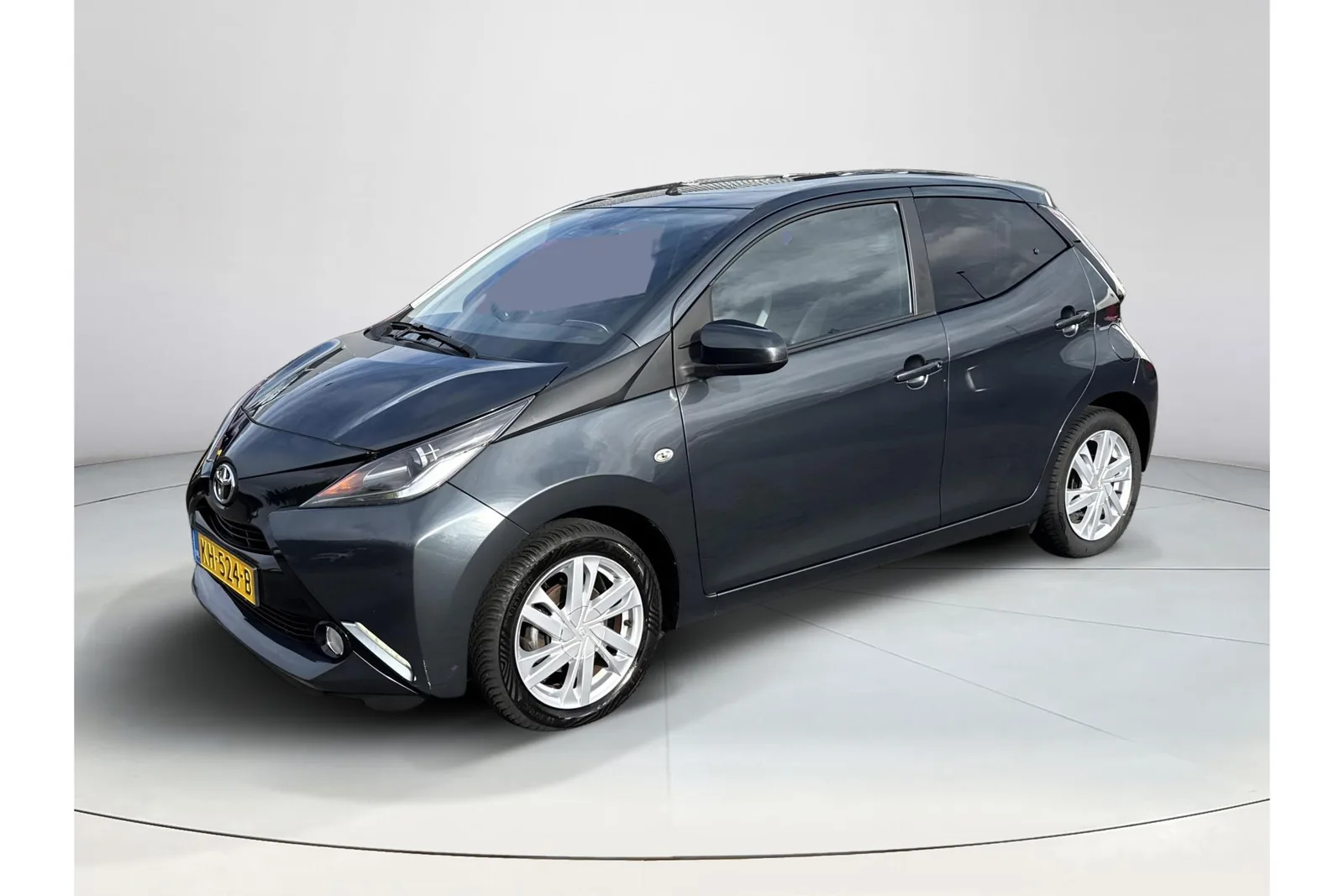 Toyota Aygo (2016) — foto 1